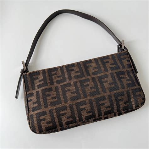 pochette fendi donna vintage|fendi medium pouch.